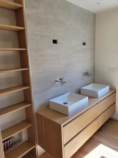 mobile bagno sospeso rovere su misura