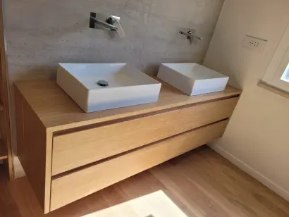 mobile bagno sospeso rovere su misura