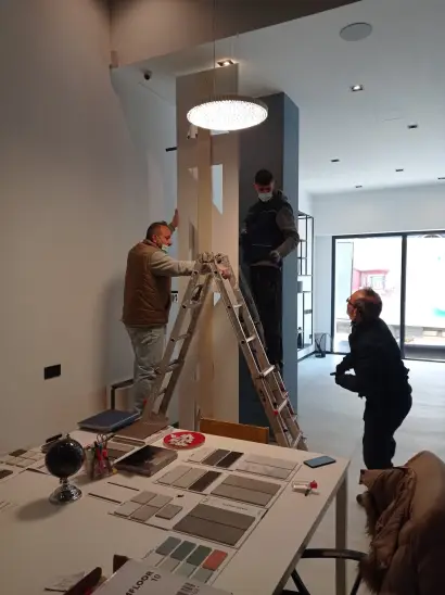 rivestimento-pilastro-hi-macs-show-room-cagliari