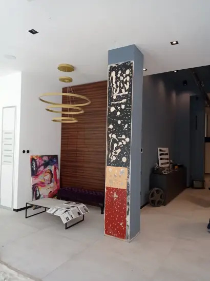 rivestimento-pilastro-hi-macs-show-room-cagliari