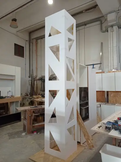 rivestimento-pilastro-hi-macs-show-room-cagliari